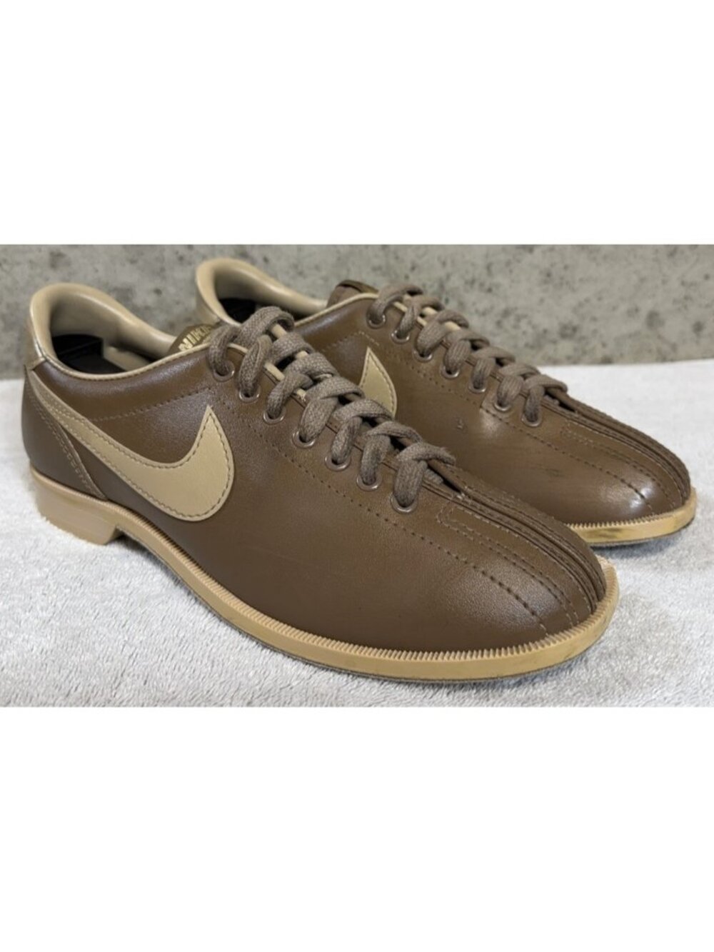 Vintage 80s 1984 Nike Bowling Shoes Mens Size 8 Tan Brown Leather 8403055N